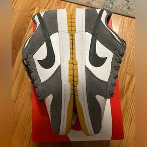 Nike Dunk Low “Smoke Grey Gum”